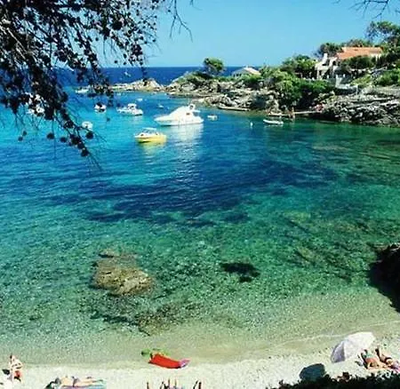 Le Provencal فندق